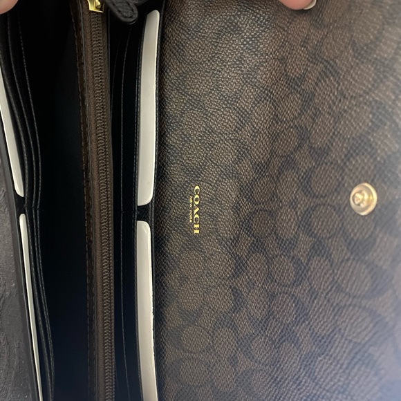 Coach Wallet - Picture 6 of 8